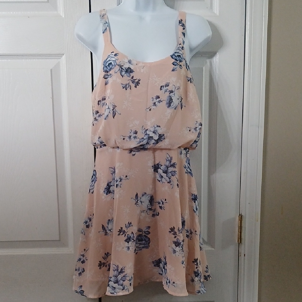 XXI sleeveless Floral Peach and Blue Dress Sz M NWOT